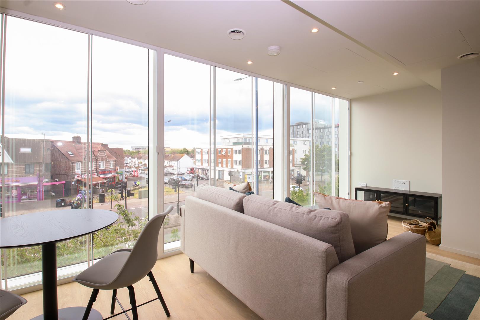785 Bath Road, Hounslow